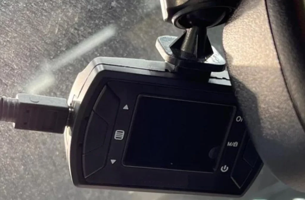 Installed Cobra IP200 Dash Camera on my car windscreen
