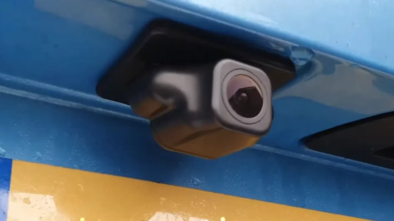 Adjusting my Jansite 10" Mirror Dash Cam connection with Rear View Backup Cam