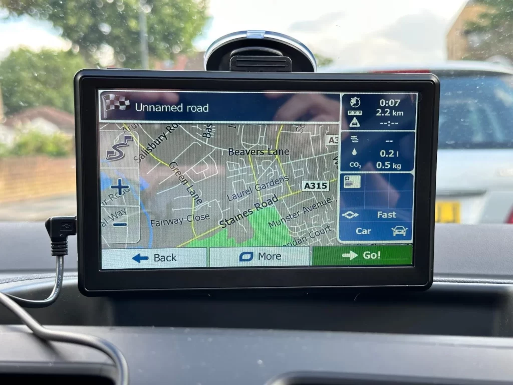 Using Jimwey GPS Navigator to Find the Fasted Route, Test Journey with Setup on Dashboard